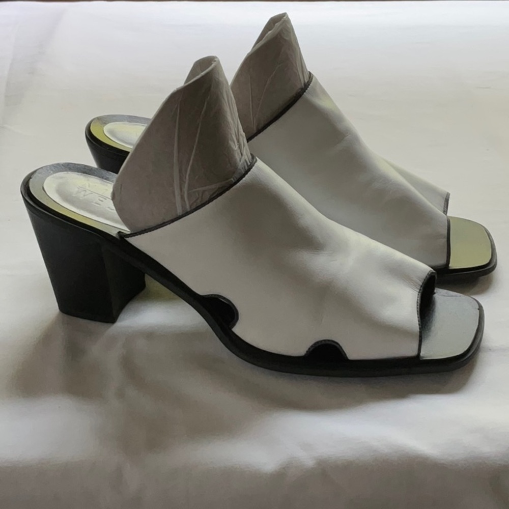 Vintage 90s Nine West Leather Chunky Slip On Heeled Sandals